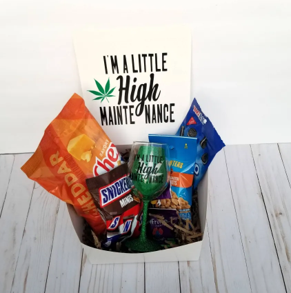 Munchie box, 420 box, 420 munchie box, marijuana gift ideas, 420 gift set, weed head box, pothead gift, weed glass, mary jane gift